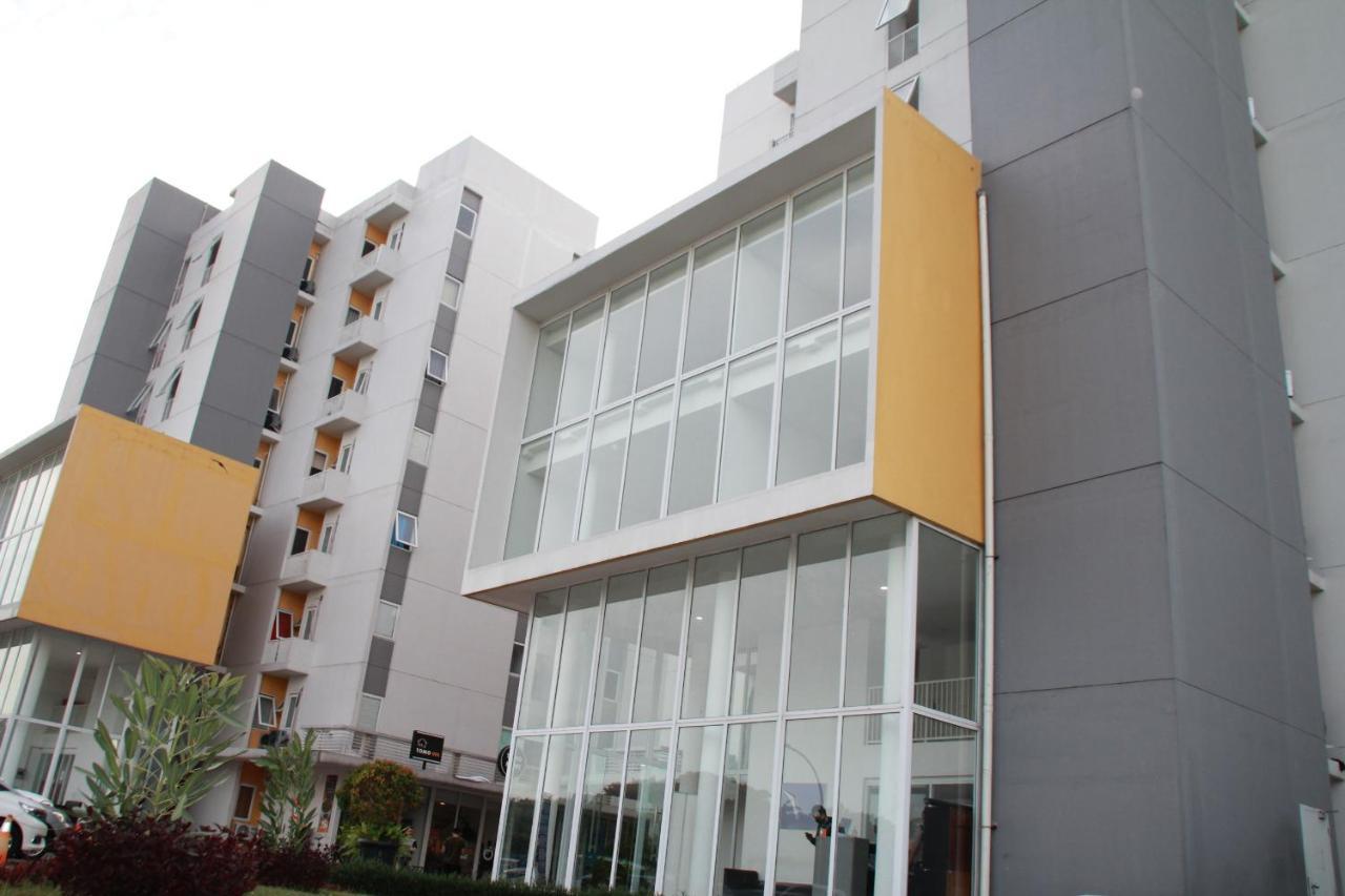 Nature Inn Aeropolis Ar3 Tangerang Exterior photo